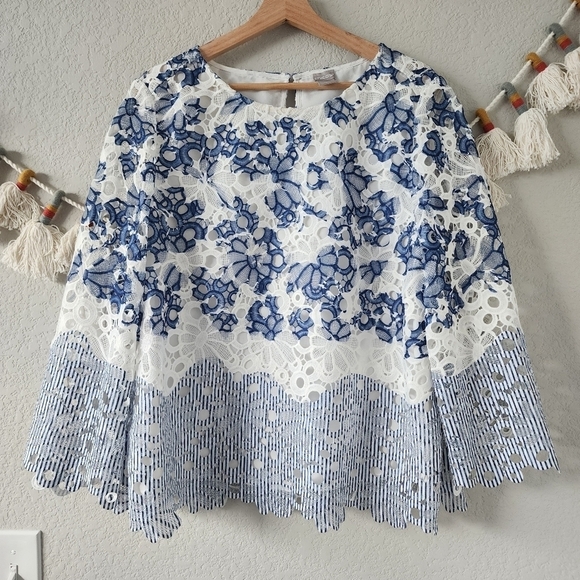 Chico's Floral Blue Printed Lace Top Flare Sleeve Prairie Coastal Modest 12/14 - Picture 1 of 12